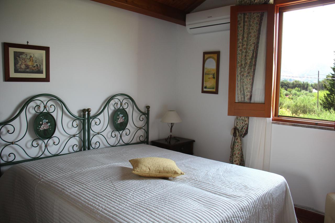 Uliveto House Bed and Breakfast Castellammare del Golfo Exteriör bild